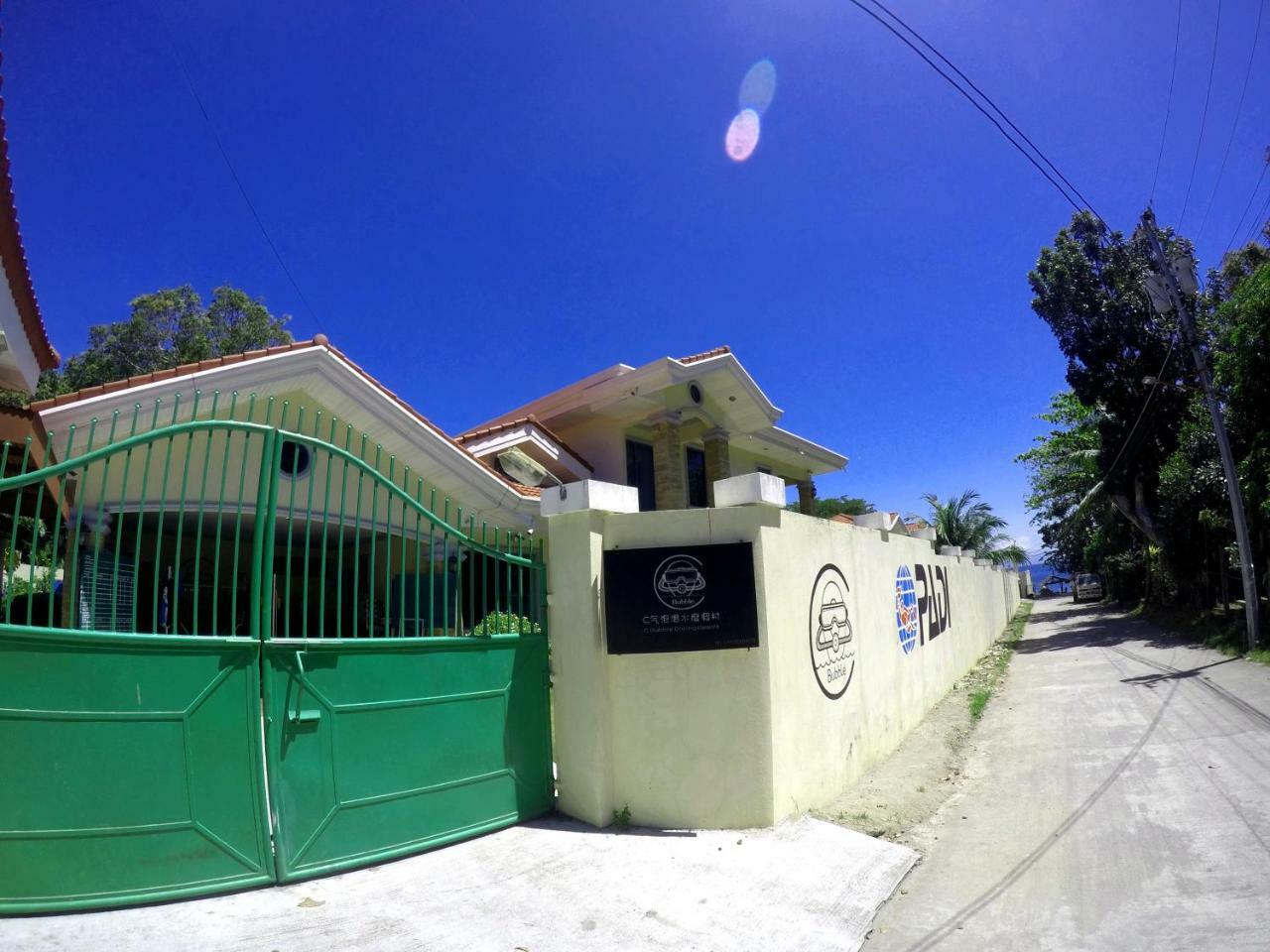 C气泡潜水度假村 C Bubble Diving Resort Dumaguete City Exteriör bild